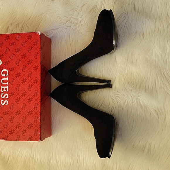 Guess Heels - Picture 5 of 7